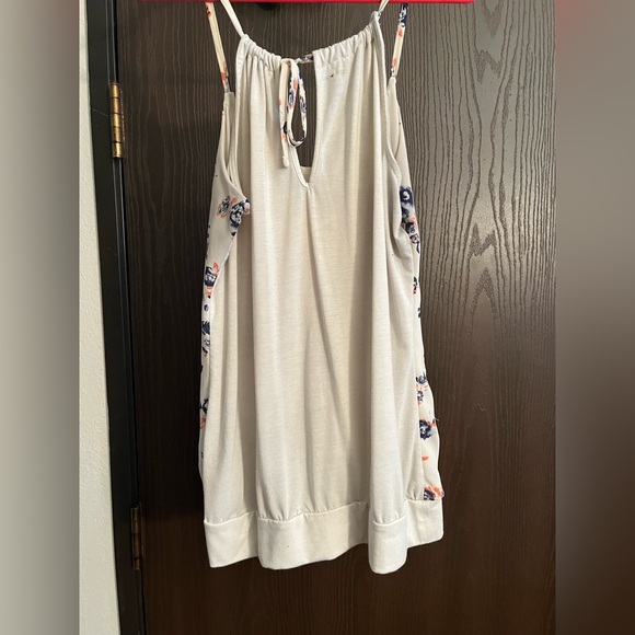 Maurice’s tank top - Picture 3 of 3